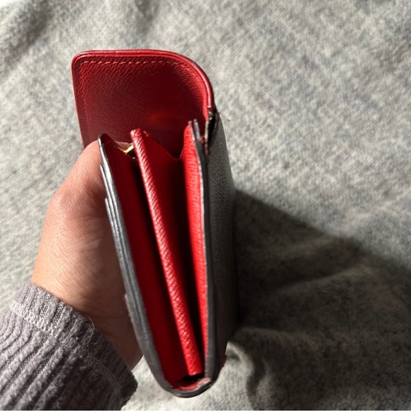 Sold! Louis Vuitton Sarah Wallet - Picture 7 of 9